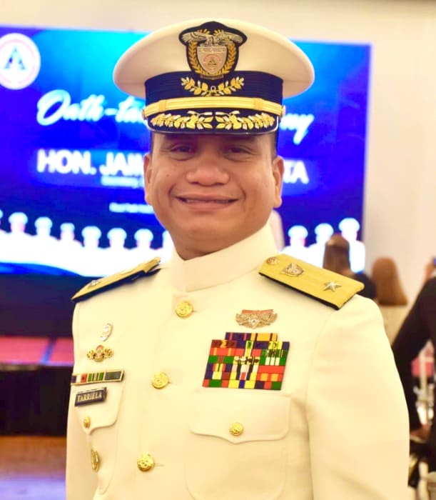 比沿岸警備隊で西フィリピン海問題に関する報道官を務めるジェイ・タリエラ氏