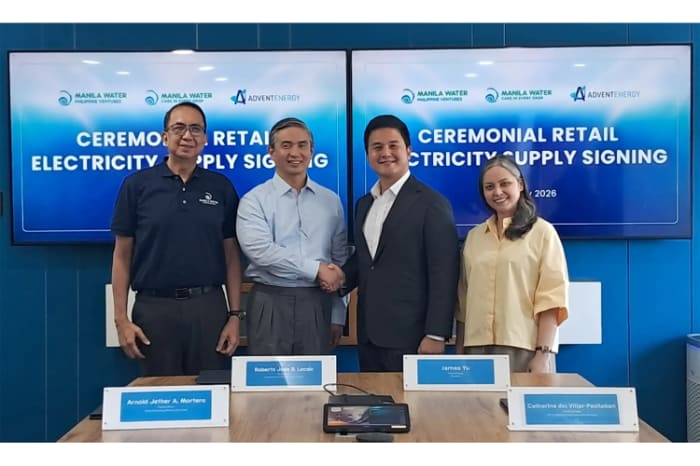 再エネ供給契約を締結したマニラウォーターとアドベントエナジーの幹部ら