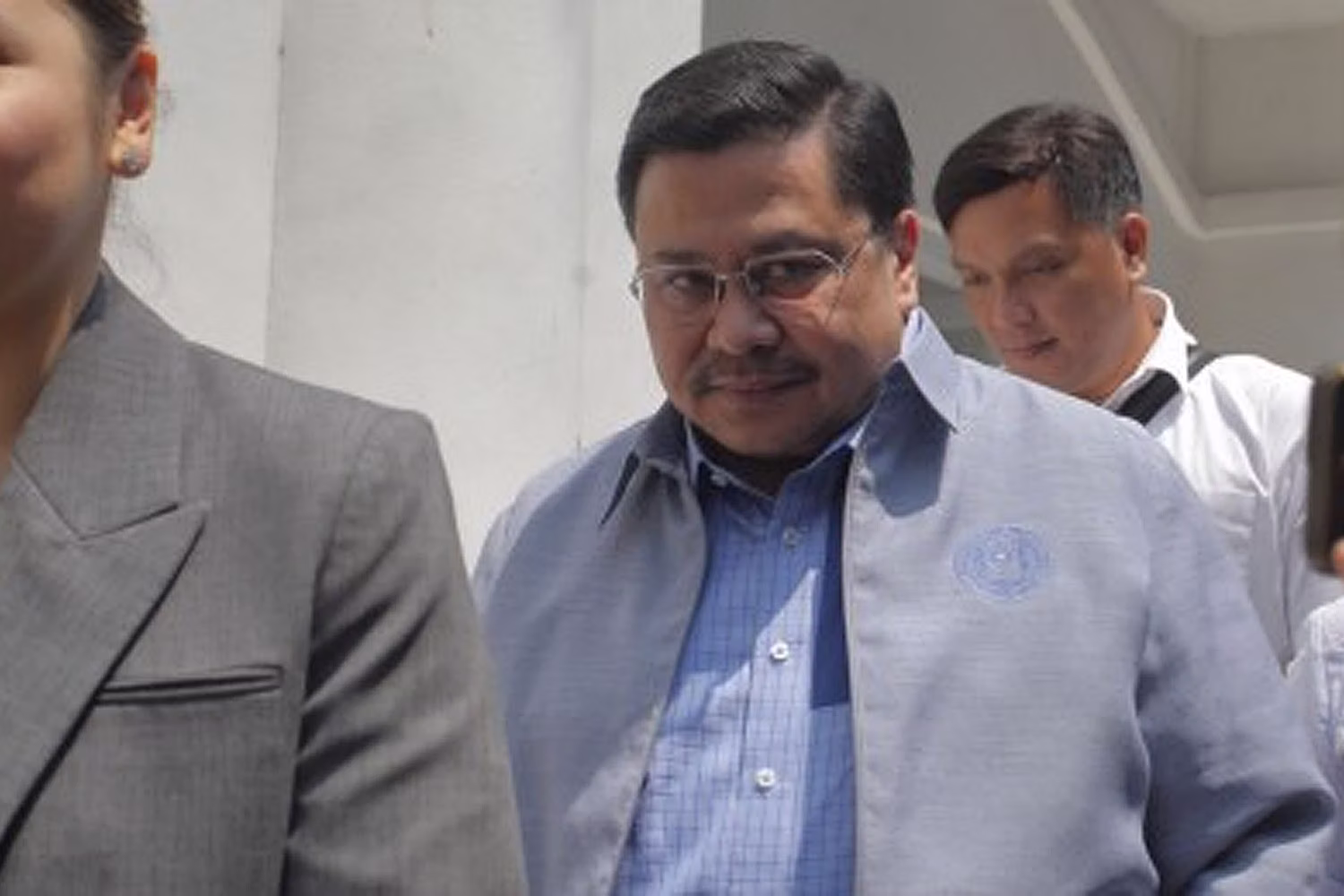 ジンゴイ・エストラダ上院議員