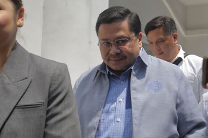 ジンゴイ・エストラダ上院議員