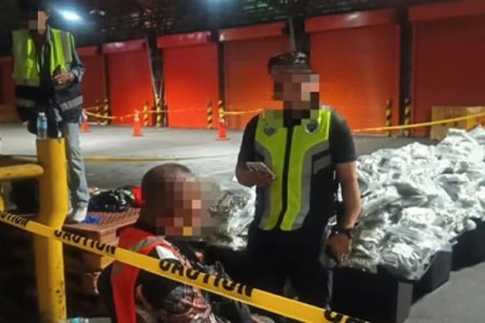 比麻薬取締局、税関、比沿岸警備隊が７日にマニラ国際コンテナ港で押収した約８００キロ（末端価格６億４０００万ペソ）の大麻