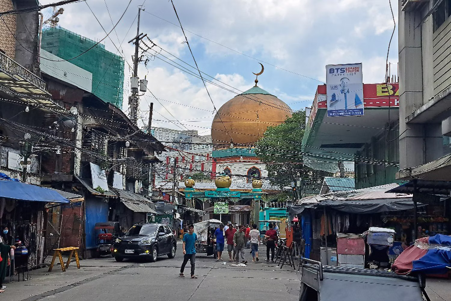 マニラ市キアポのゴールデンモスクとその界隈