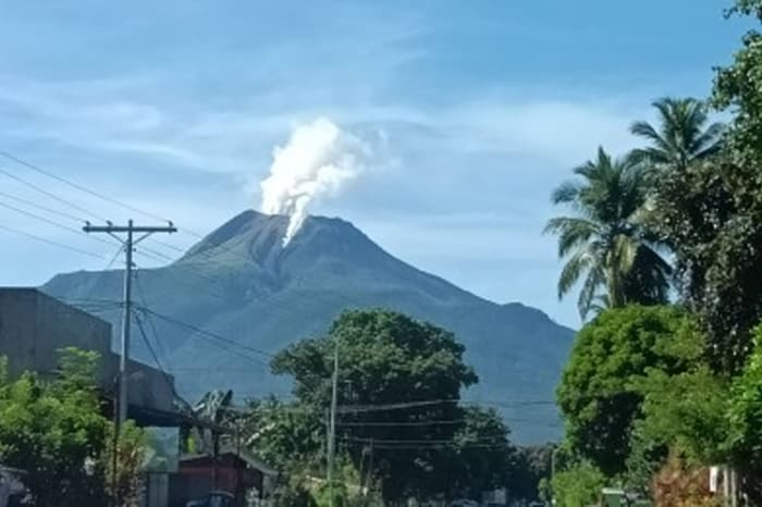 ブルサン火山（資料写真）