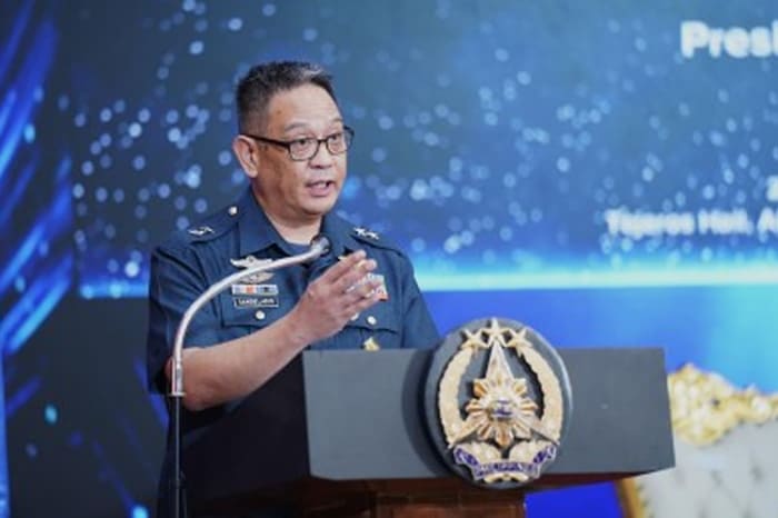 カンデラリオ少将