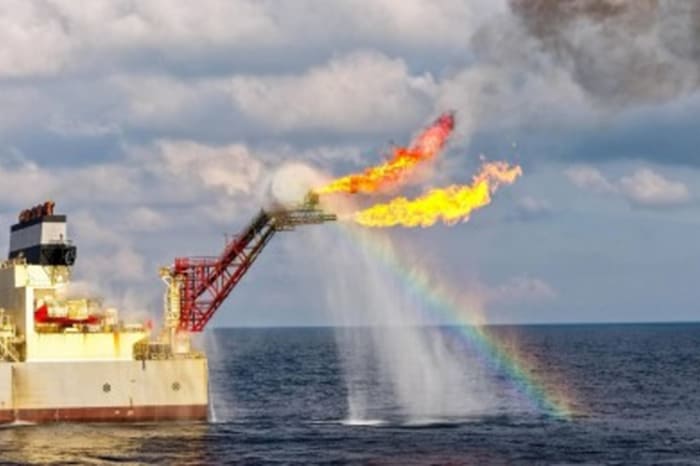 「マランパヤ・イースト１」のフレアリング作業