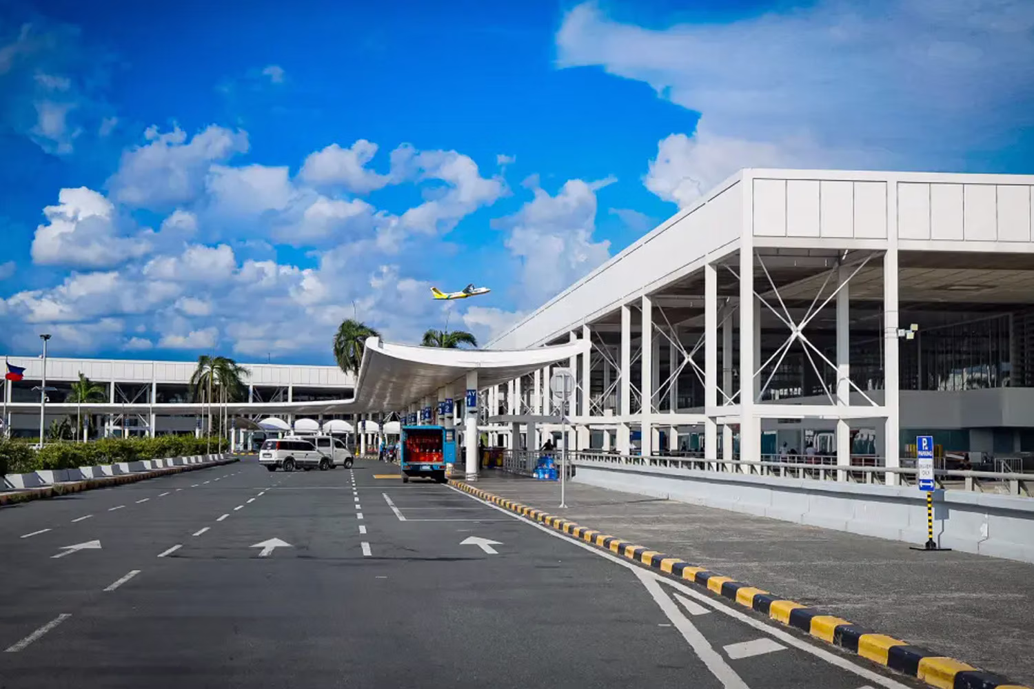 ＮＡＩＡターミナル２