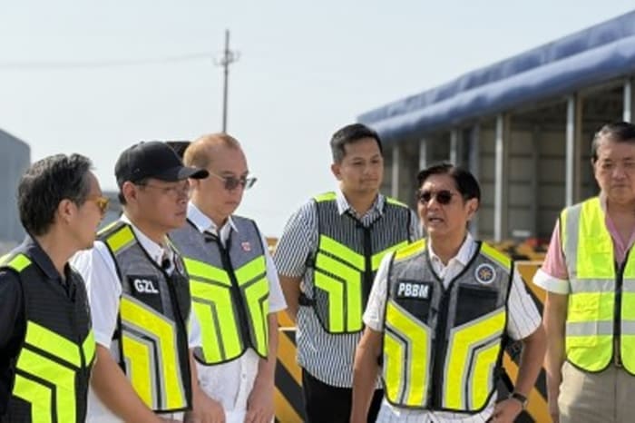 「ＣＡＶＩＴＥＸ－Ｃ５リンク・セグメント３Ｂ」の開通式に出席したマルコス大統領