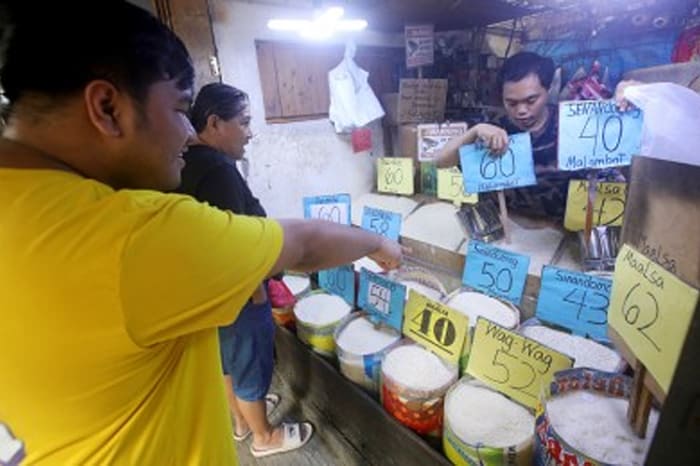 コメ販売店(資料写真)