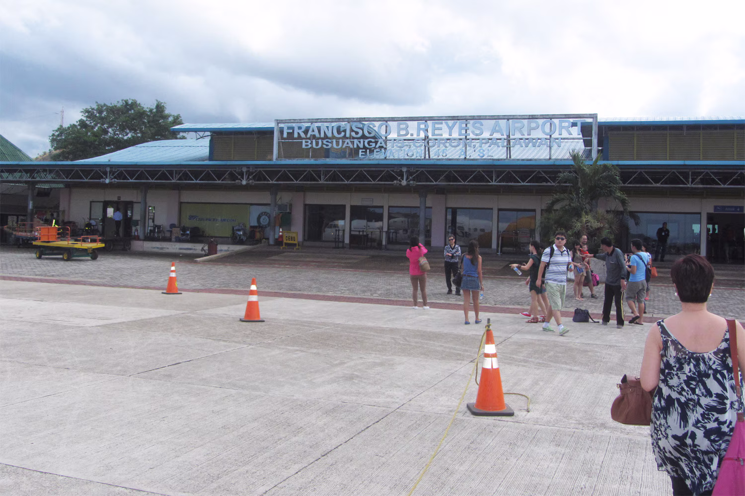 フランシスコ・Ｂ・レイエス空港（ブスアンガ空港）
