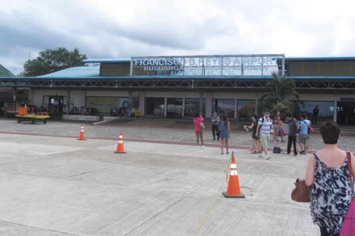 フランシスコ・Ｂ・レイエス空港（ブスアンガ空港）