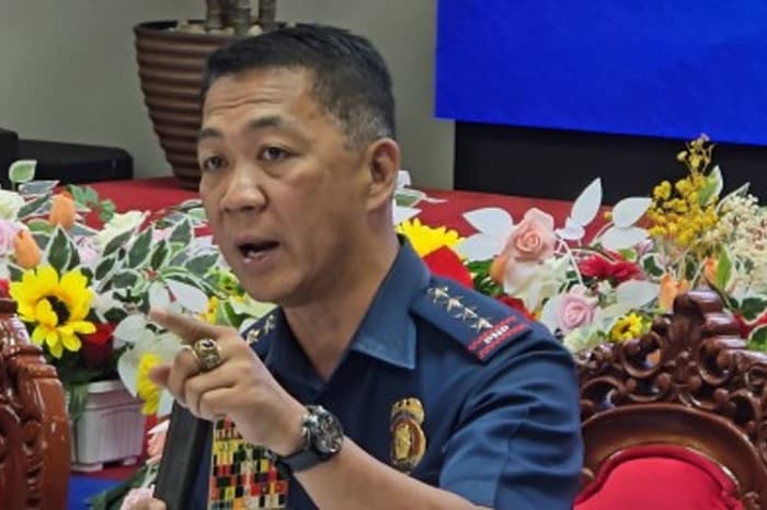 国家警察のナルタテス長官