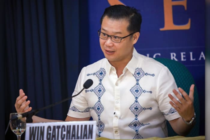 ガチャリアン上院議員