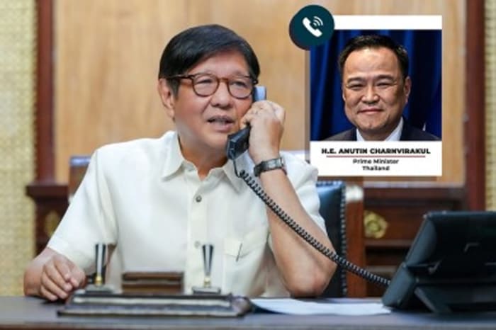 タイのアヌティン・チャーンウィーラクーン首相と電話会談するマルコス大統領
