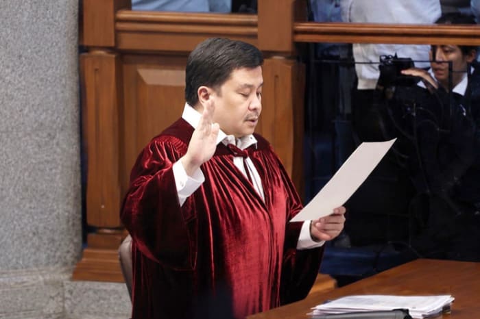 ジンゴイ・エストラダ上院議員