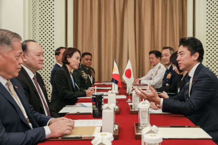 比日国防相会談
