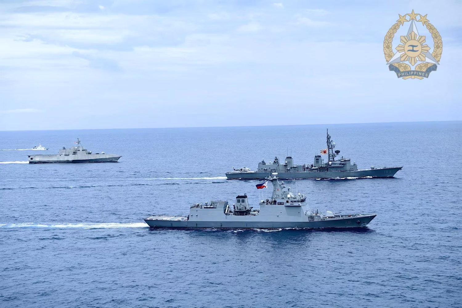 第17回多国間洋上協力活動に参加した比日米の艦船