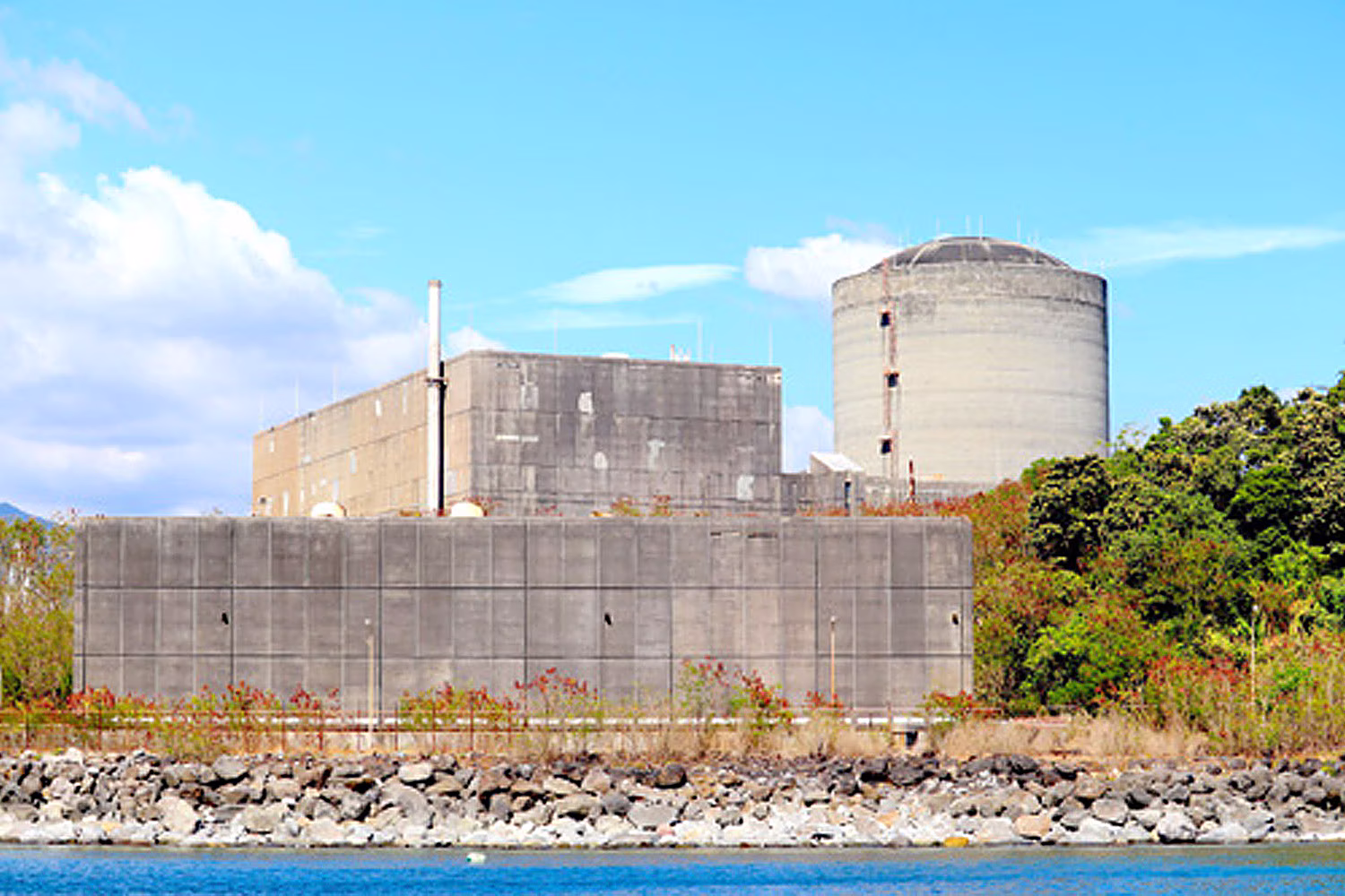 バタアン原発