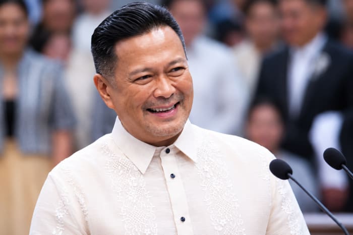 上院財務委員会のJV・エヘルシト委員長