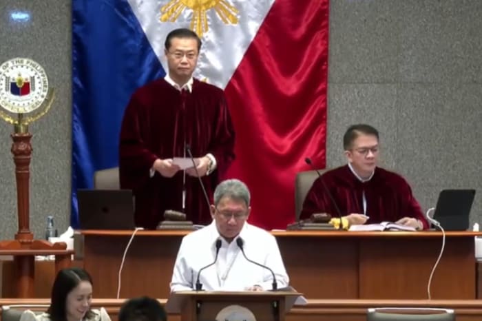 弾劾裁判法廷