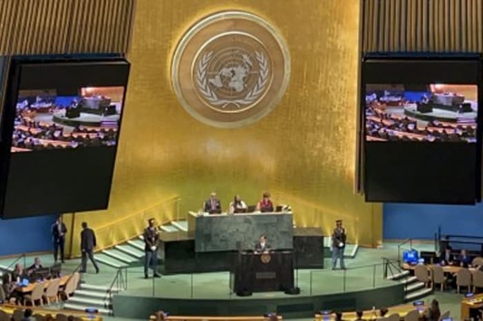 国連特別本会議で演説するマルコス大統領