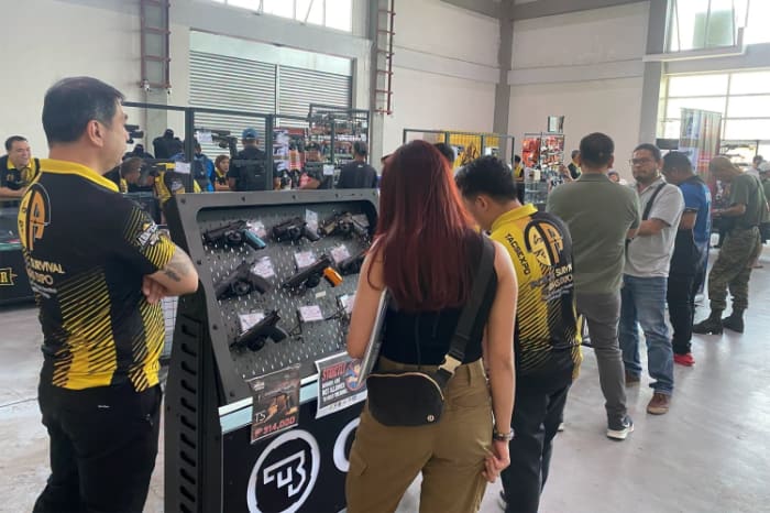 銃器販売会場（参考写真）