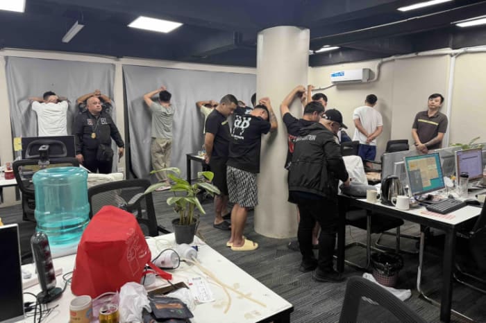 ケソン市のＰＯＧＯ摘発の様子