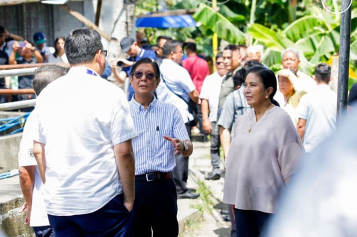 ナガ市のロブレド市長と面会したマルコス大統領