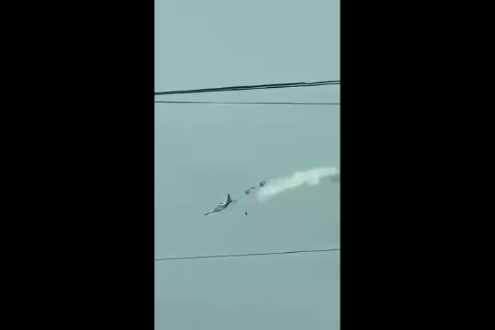 衝突した空軍機